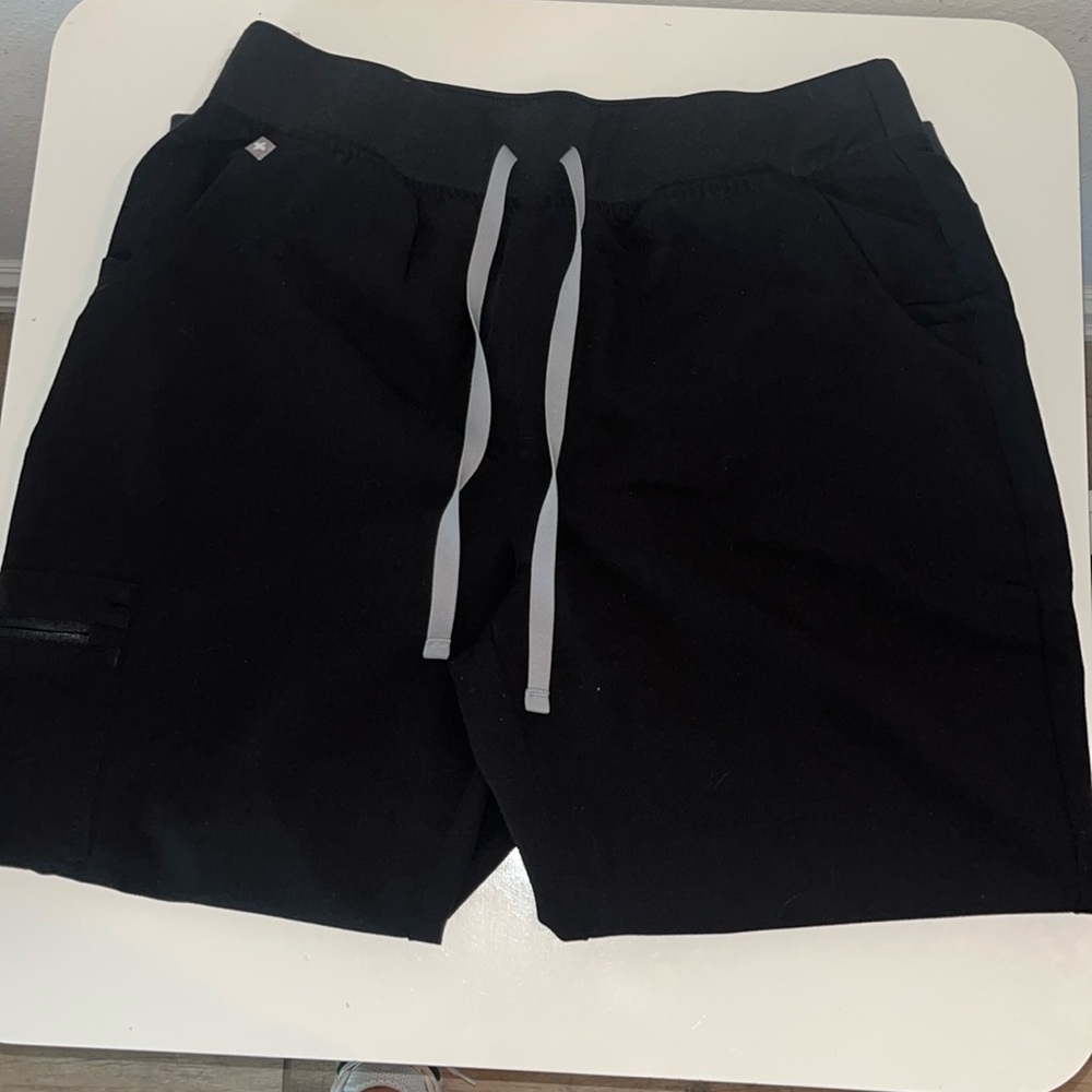 FIGS SCRUB PANTS